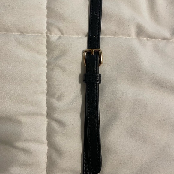 Elegant Black Leather Crossbody Bag - Picture 11 of 16